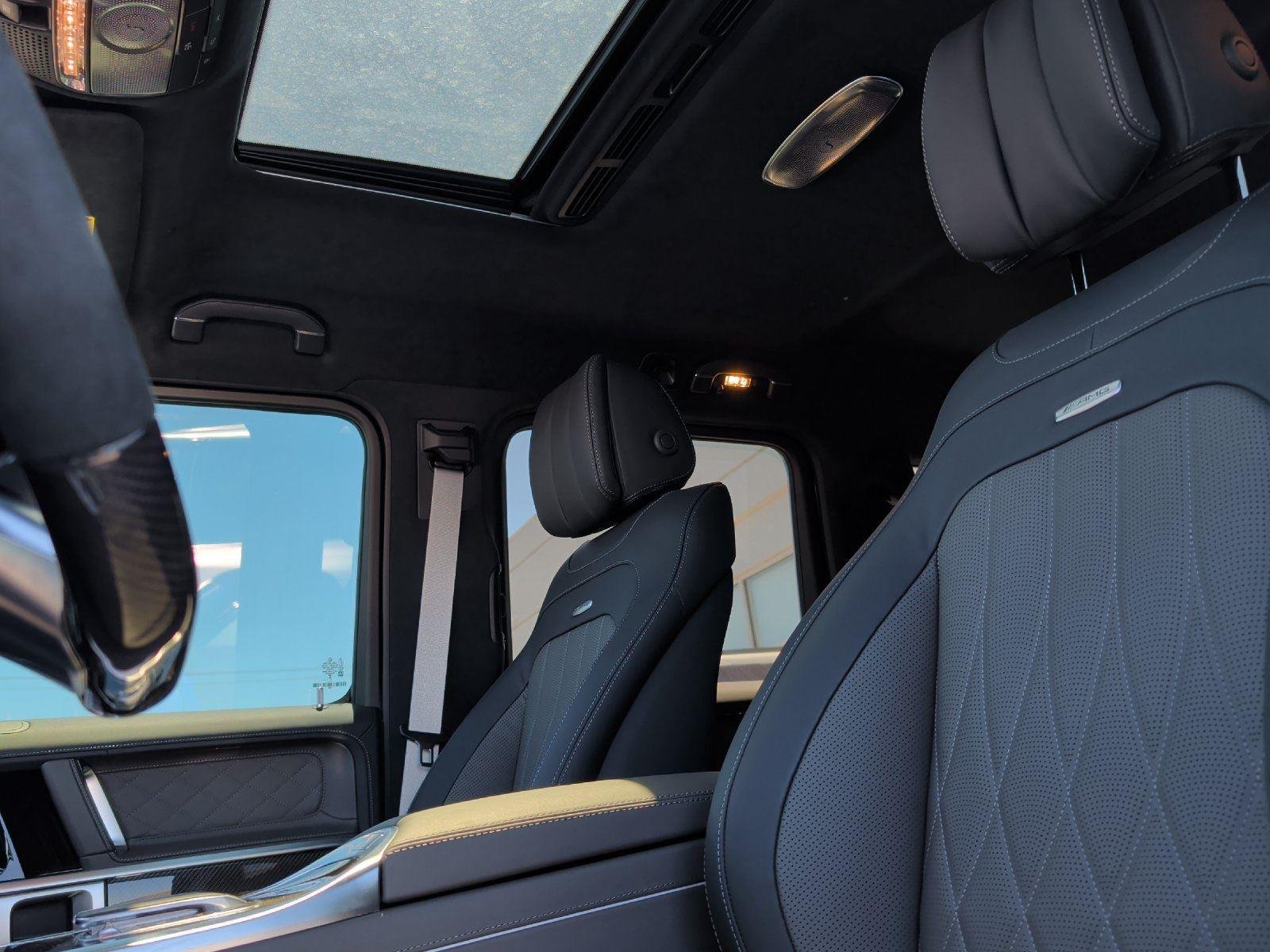 Used 2026 MANUFAKTUR Signature China Blue Mercedes-Benz AMG® G 63 image 31