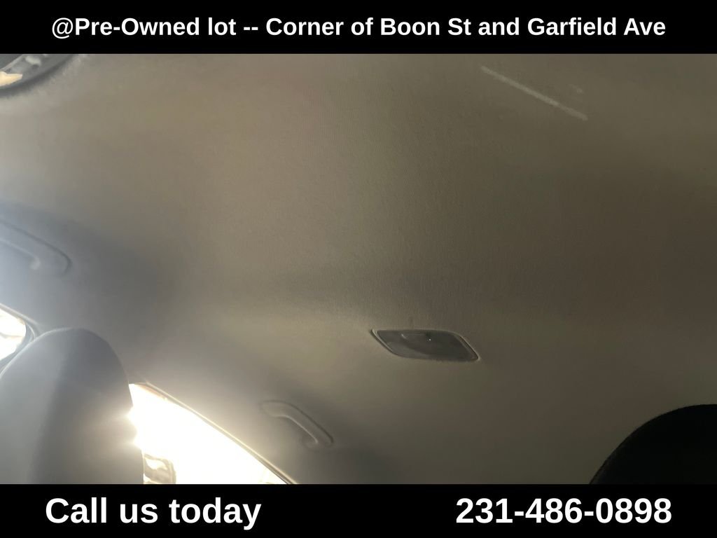 Used 2022 Gray Hyundai SEL image 13