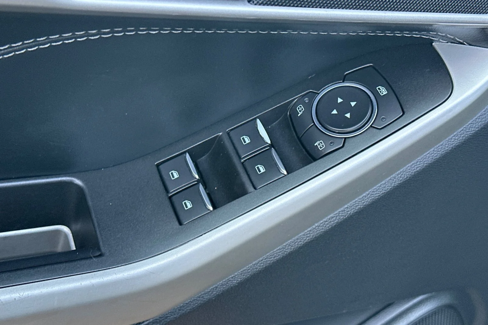 Used 2022 Black Metallic Ford XLT image 11