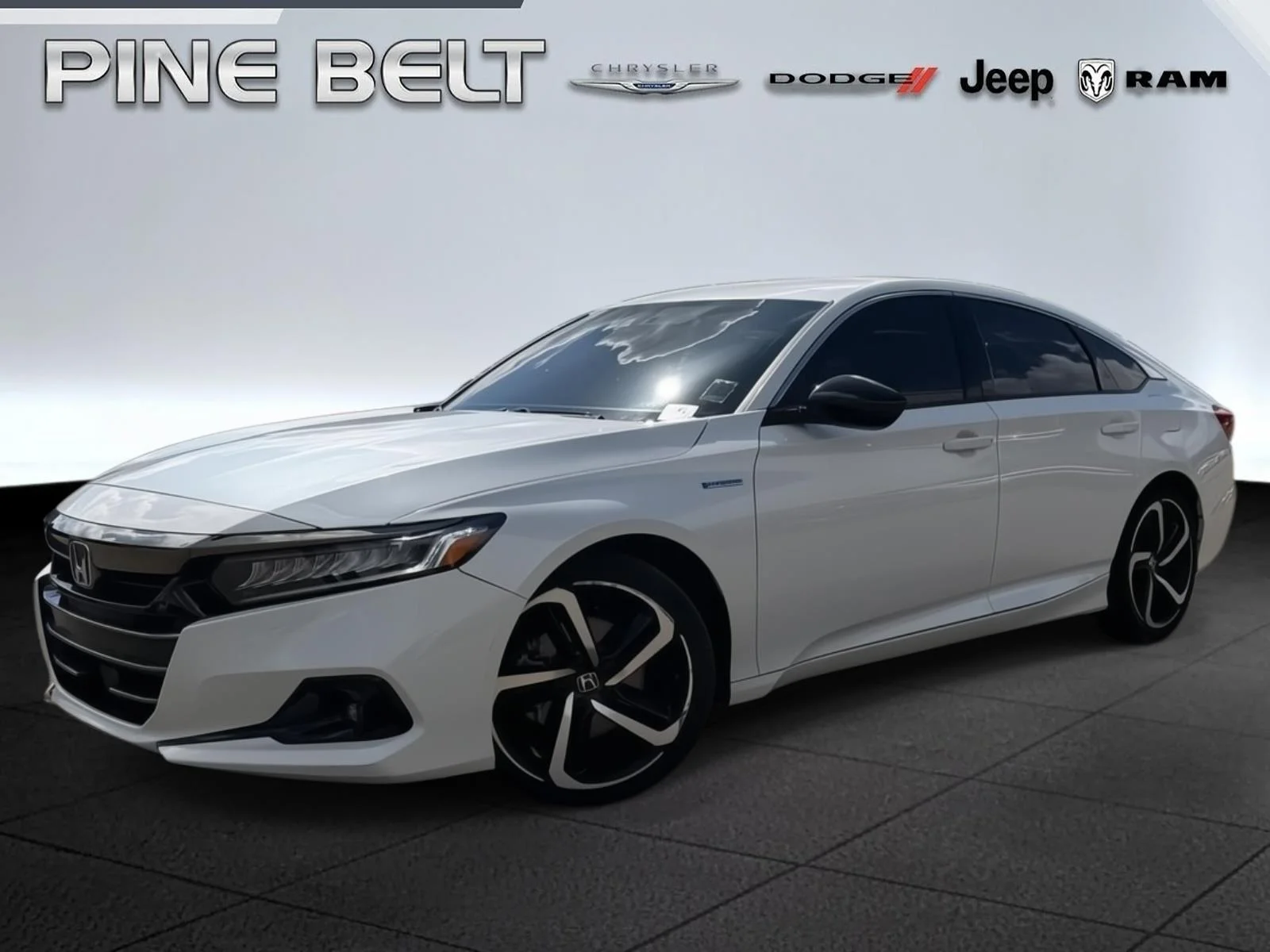 Used 2022 Platinum White Pearl Honda Sport image 1