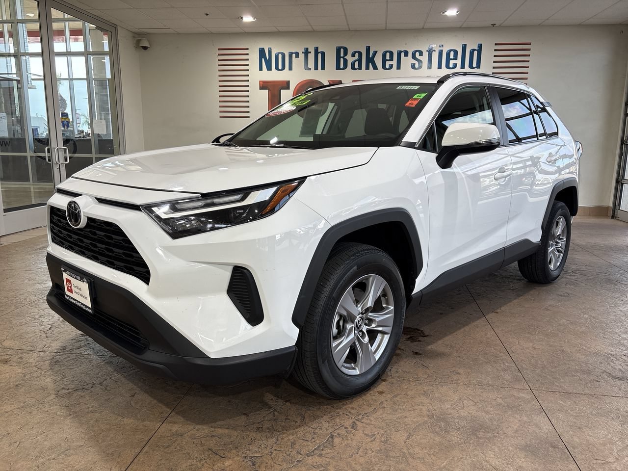 Certified Used 2025 Ice Toyota XLE image 1