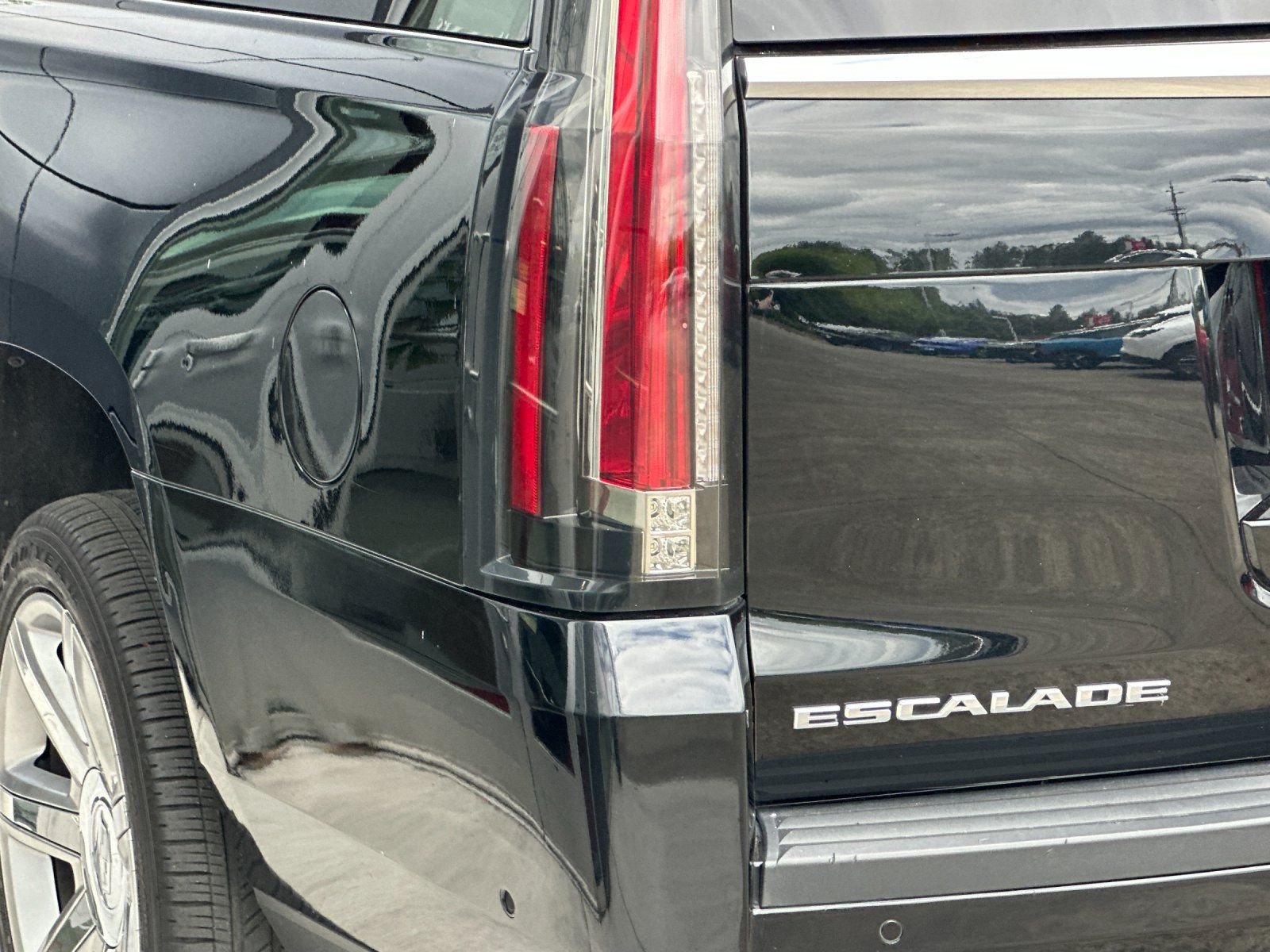 Used 2020 Black Raven Cadillac Luxury image 26