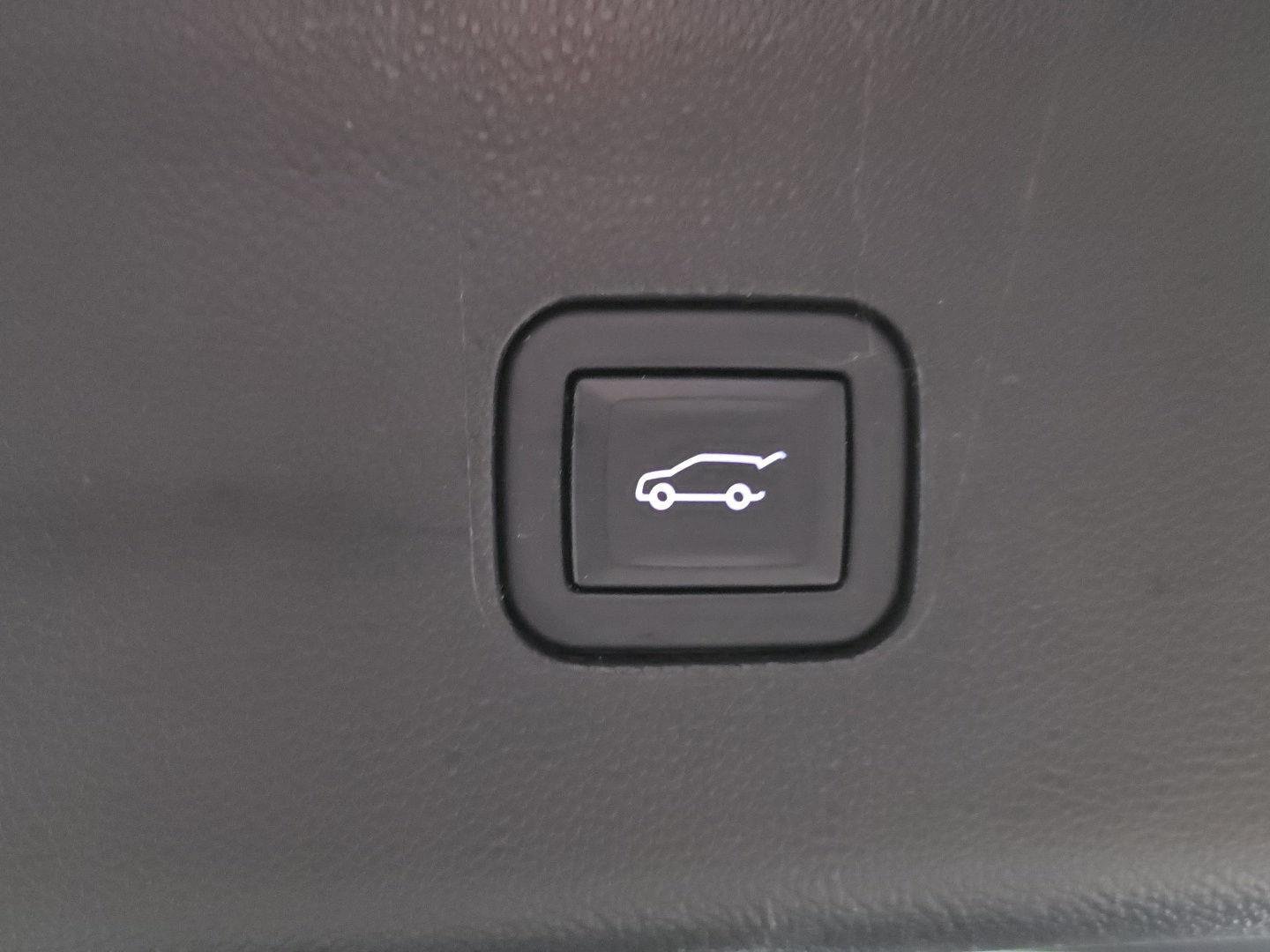 Used 2024 Moonstone Gray Metallic Buick Essence image 5