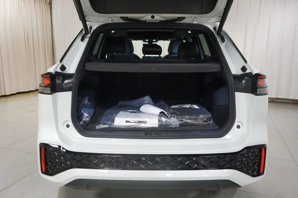 New 2026 Opal White Volkswagen 2.0T SEL R-Line Turbo image 32