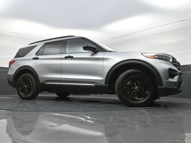 Used 2021 Silver Ford XLT image 33