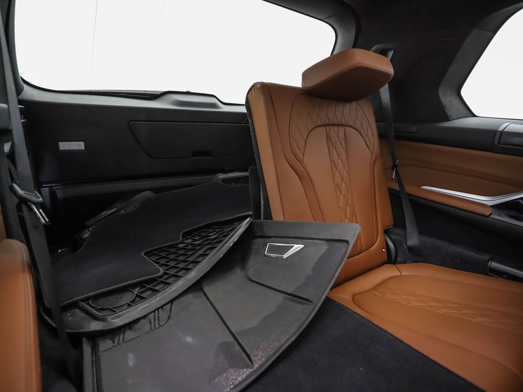 Certified Used 2024 Alpine White BMW M60i image 34