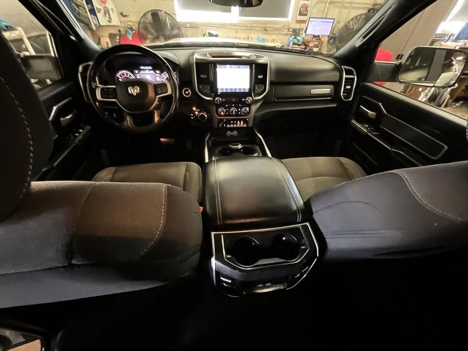Used 2022 White Ram Big Horn image 3