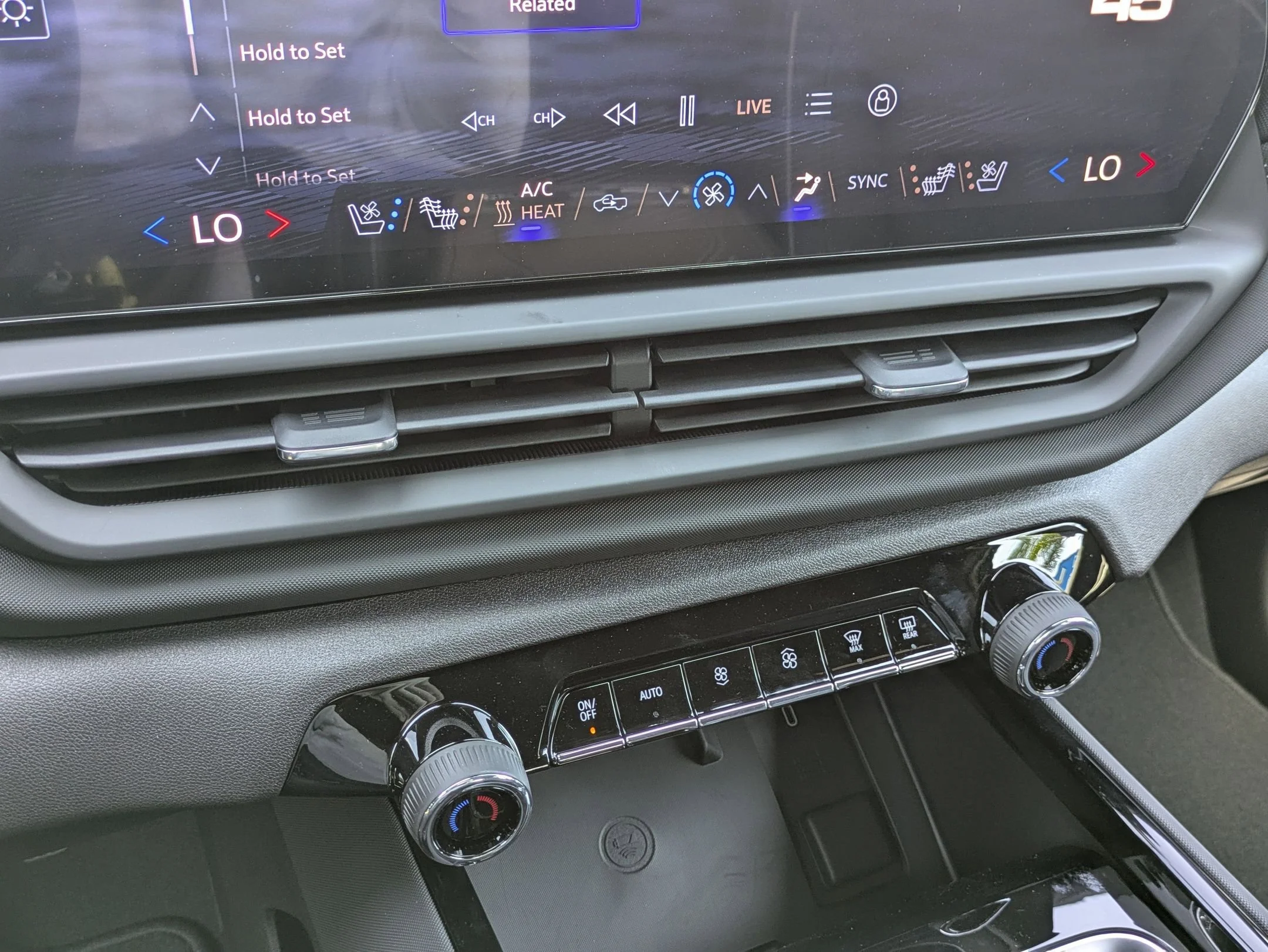 2026 Chevrolet Silverado EV LT - Photo 18