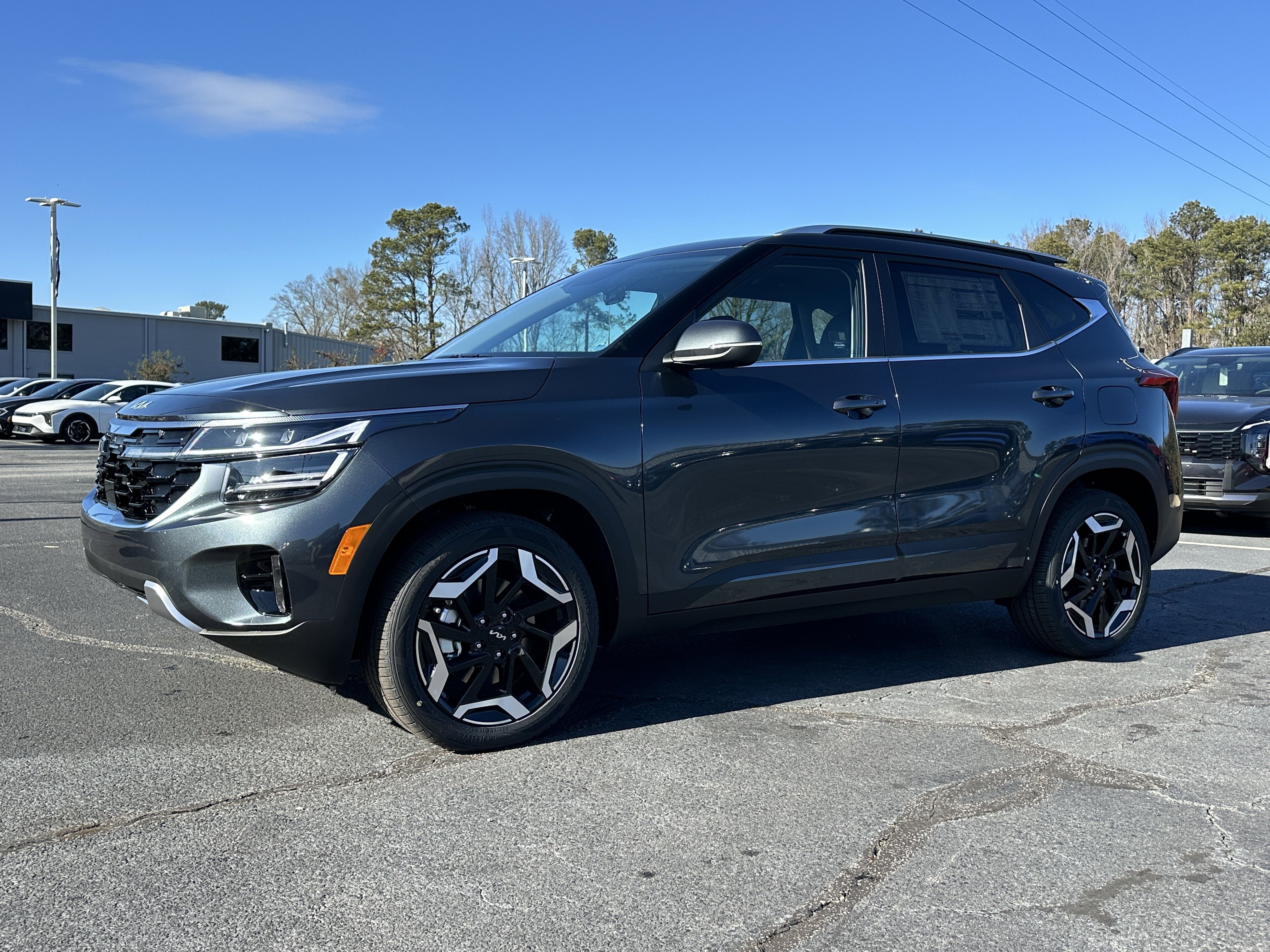 New 2026 Gravity Gray Kia SX image 4