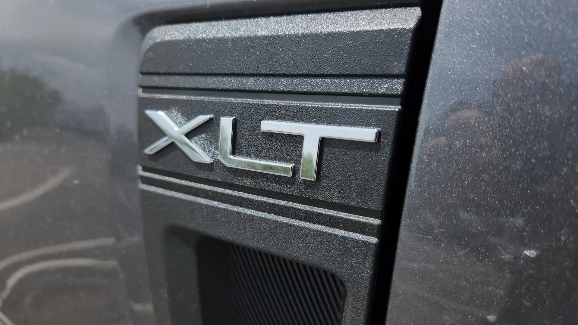 New 2026 Carbonized Gray Metallic Ford XLT image 21
