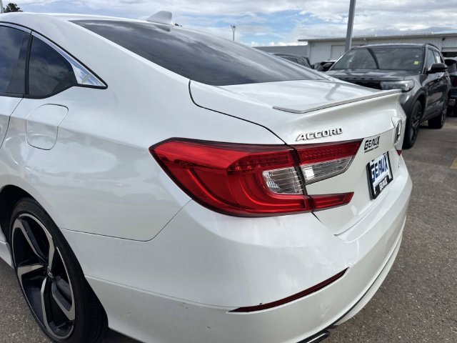 Used 2020  Honda Sport image 16
