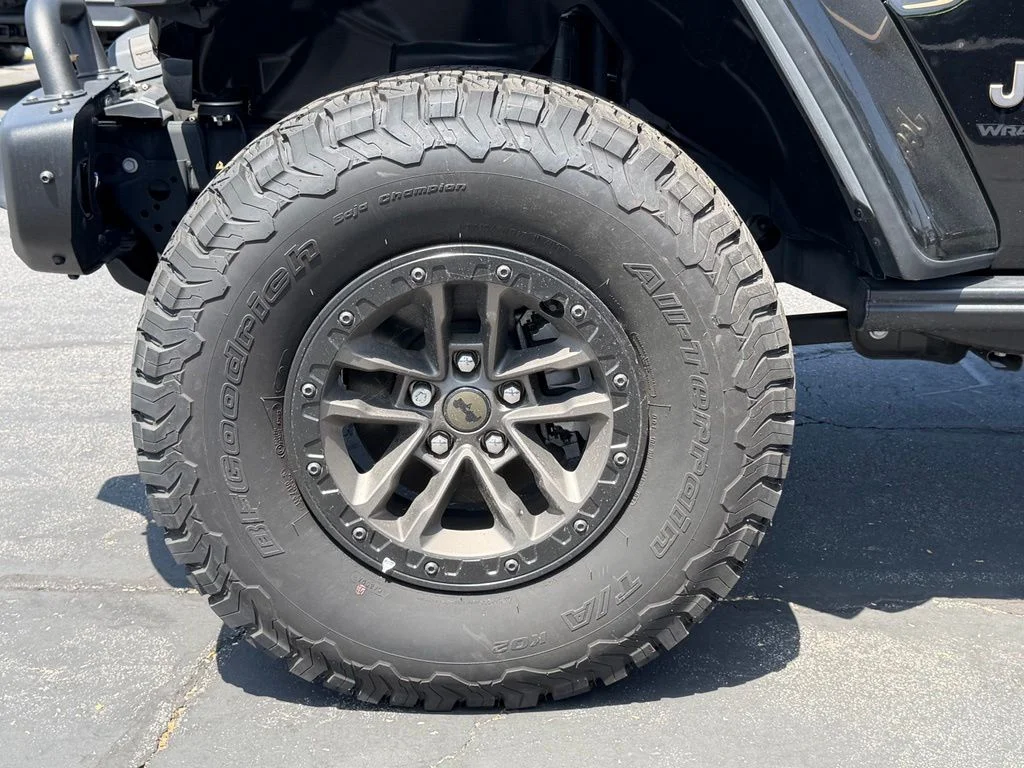 New 2024 Black Clear-Coat Exterior Paint Jeep Rubicon 392 image 20