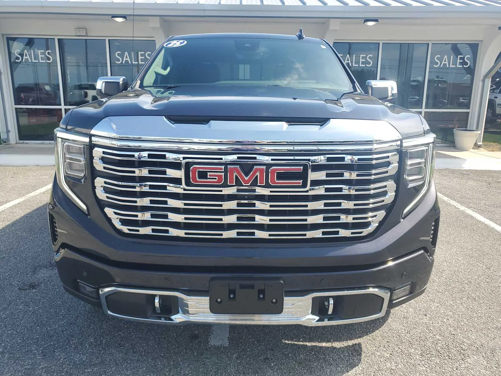 Used 2025 Titanium Rush Metallic GMC Denali image 13