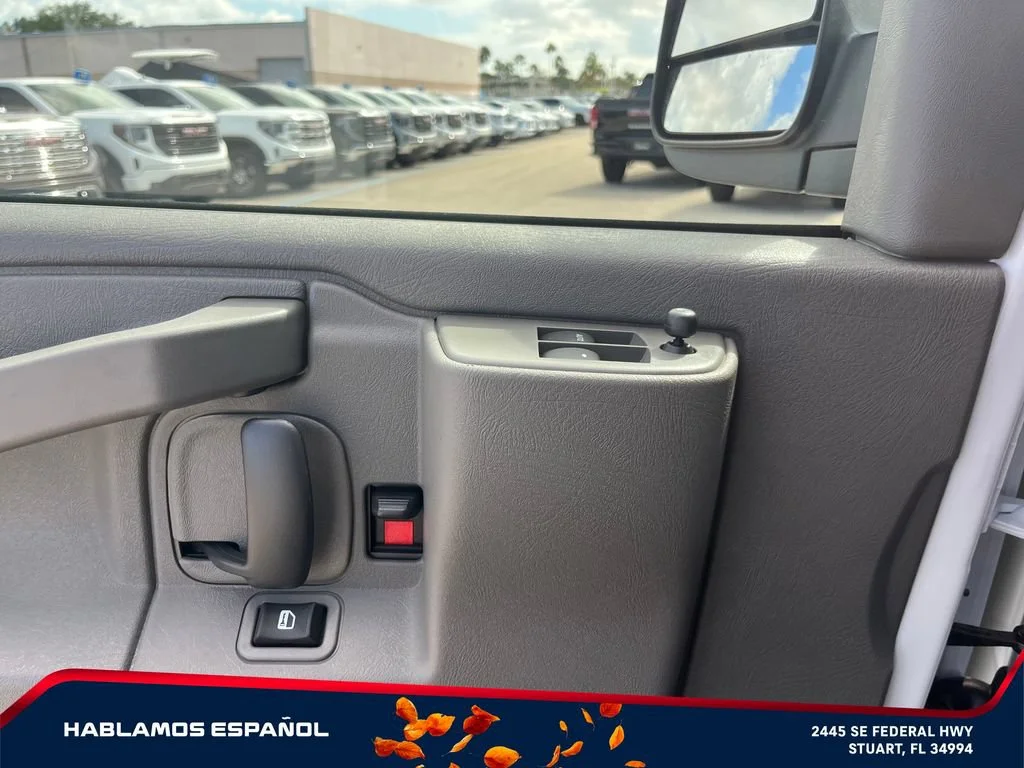 New 2026 Summit White GMC Work Van image 17