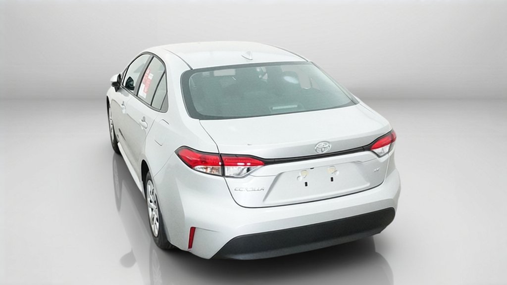 New 2027 Classic Silver Metallic Toyota LE image 43