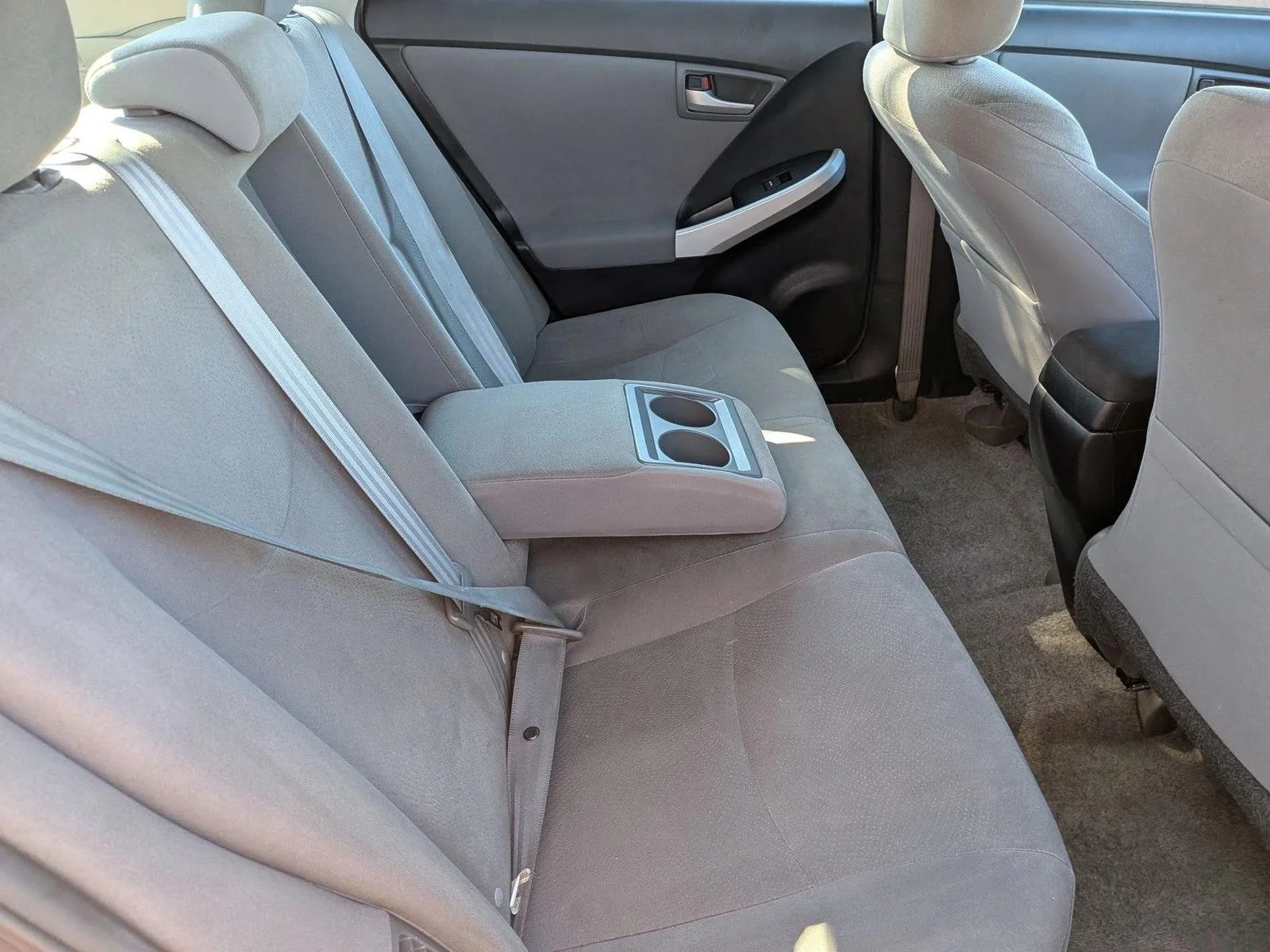 Used 2015 Winter Gray Metallic Toyota Two image 18