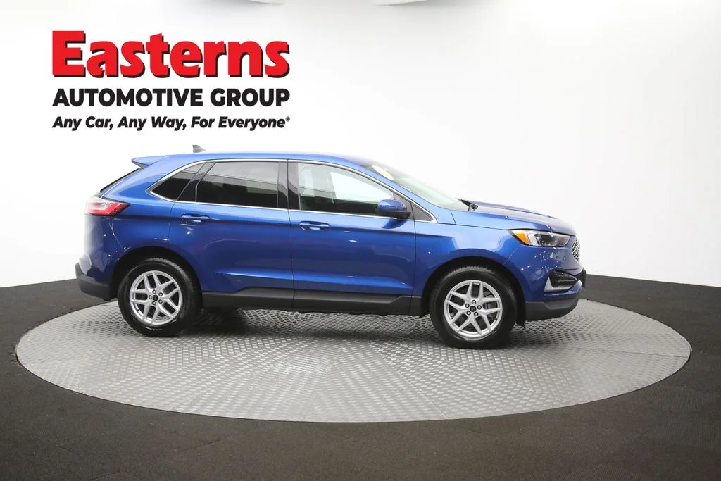Used 2023 Blue Ford SEL image 46