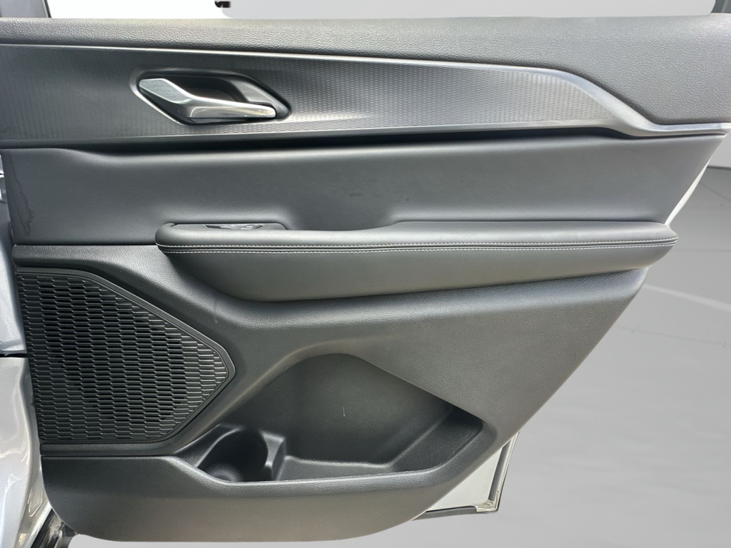 Used 2025 Silver Jeep Altitude X image 35