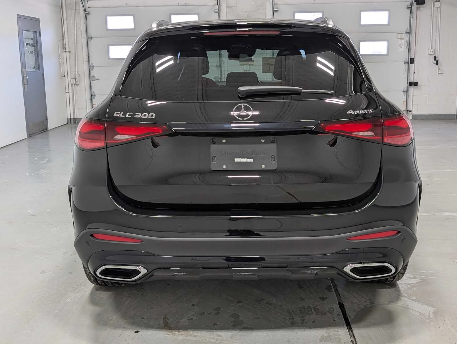 Certified Used 2026 Obsidian Black Metallic Mercedes-Benz GLC 300 image 8