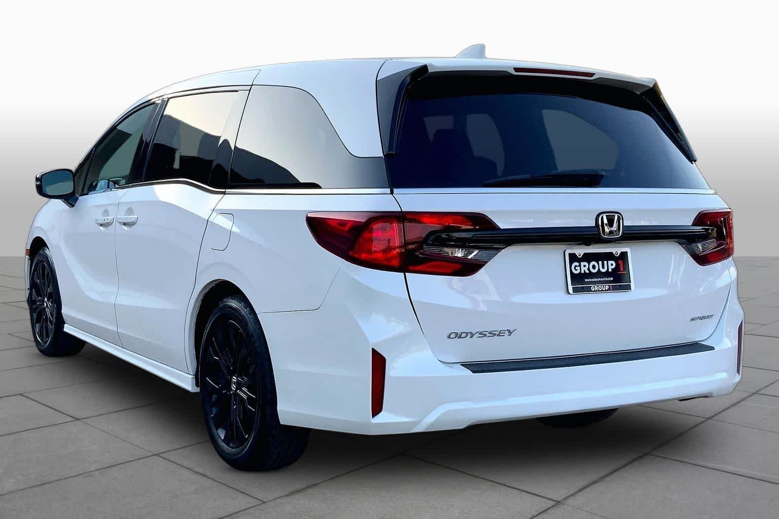 Used 2025 Platinum White Pearl Honda Sport-L image 11