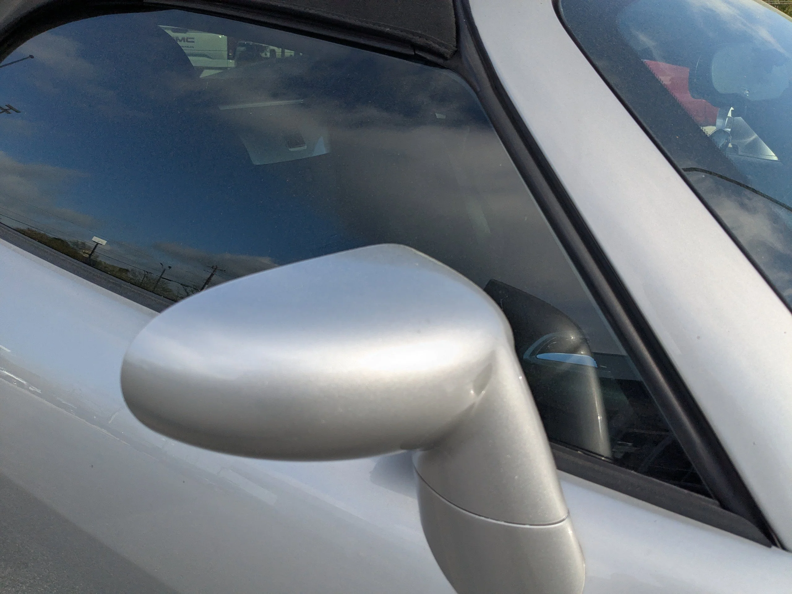 2008 Saturn Sky Roadster - Photo 12