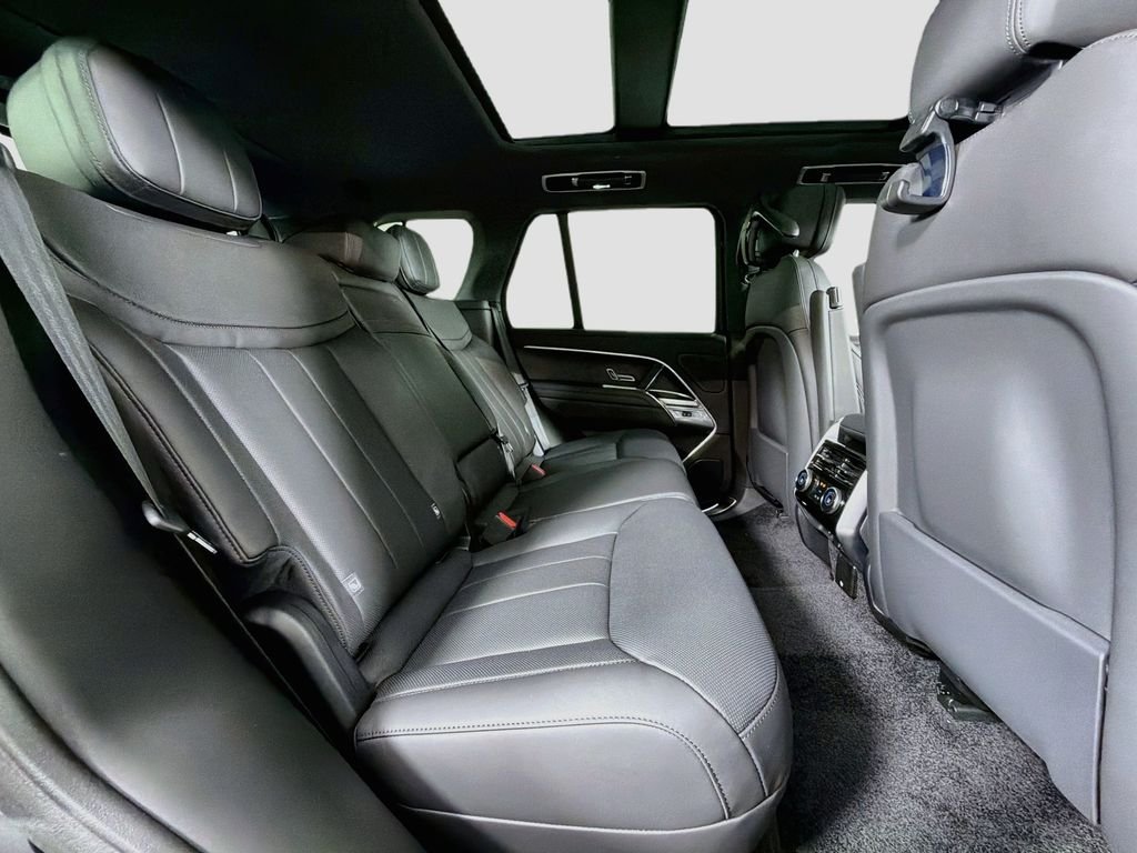 New 2026 Santorini Black Land Rover SE image 29