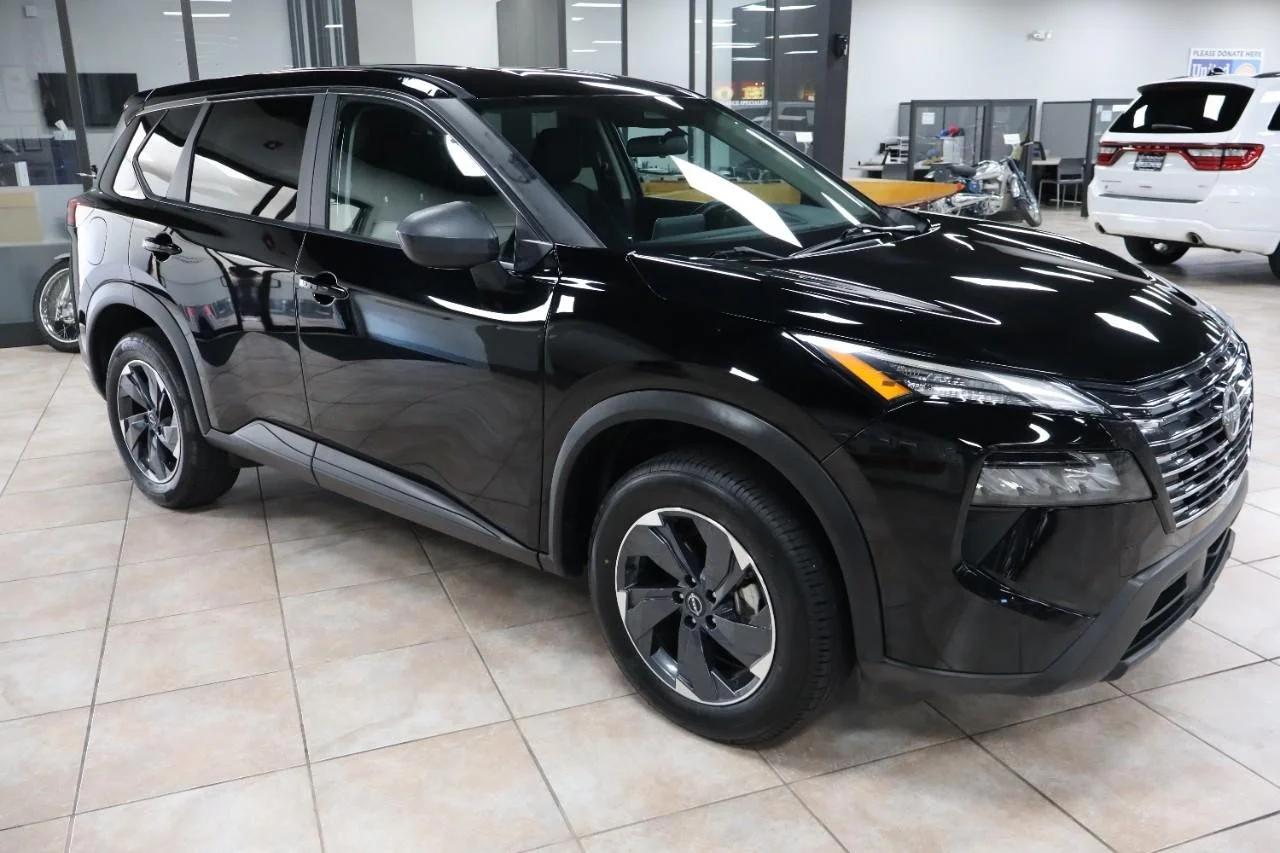 Used 2024 Super Black Nissan SV image 7