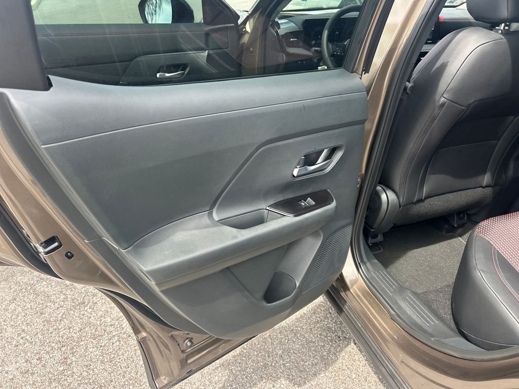 New 2026 Nissan Kicks SR 4D Sport Utility