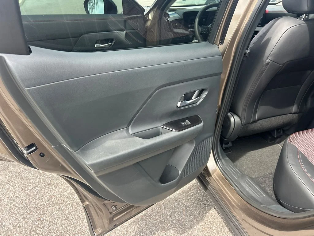 2026 Nissan KICKS SR - Photo 18