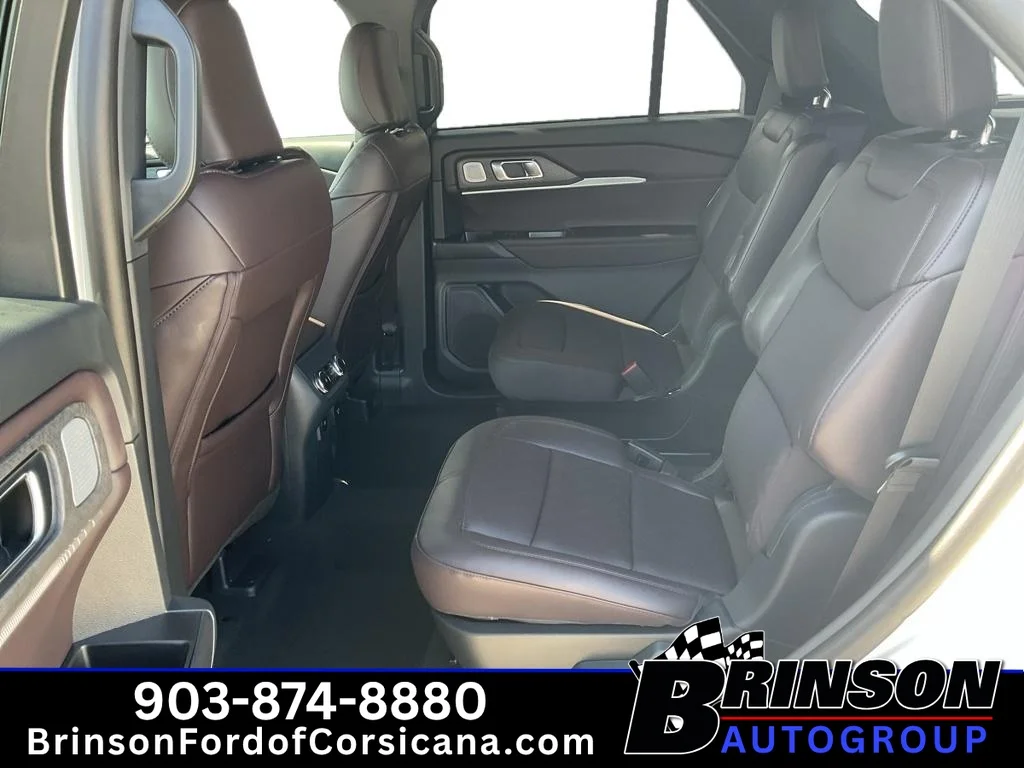New 2026 Star White Metallic Tri-Coat Ford Platinum™ image 8