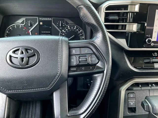 Used 2023  Toyota SR5 image 15