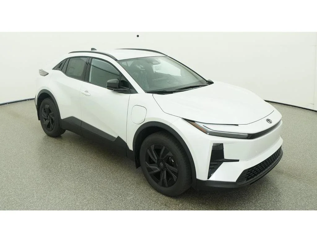 New 2026 Wind Chill Pearl Toyota SE image 13