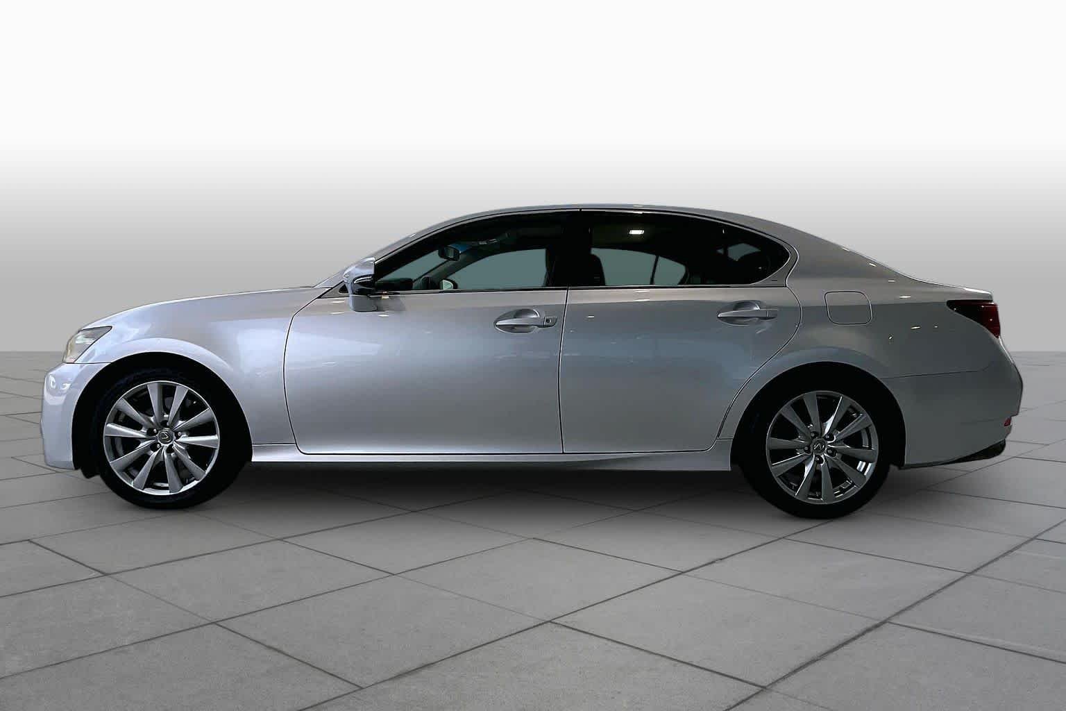 Used 2013 Liquid Platinum Lexus  image 32