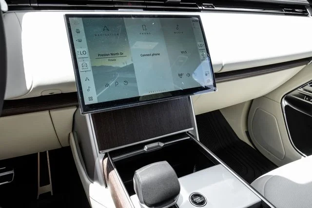 New 2026 Black Land Rover SE image 30