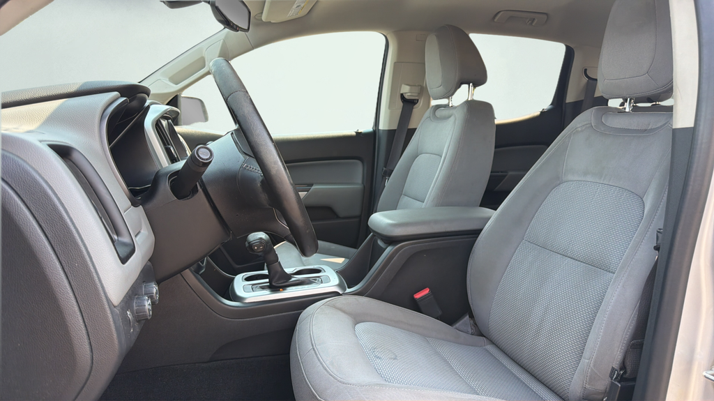 Used 2015 Silver Chevrolet LT image 14