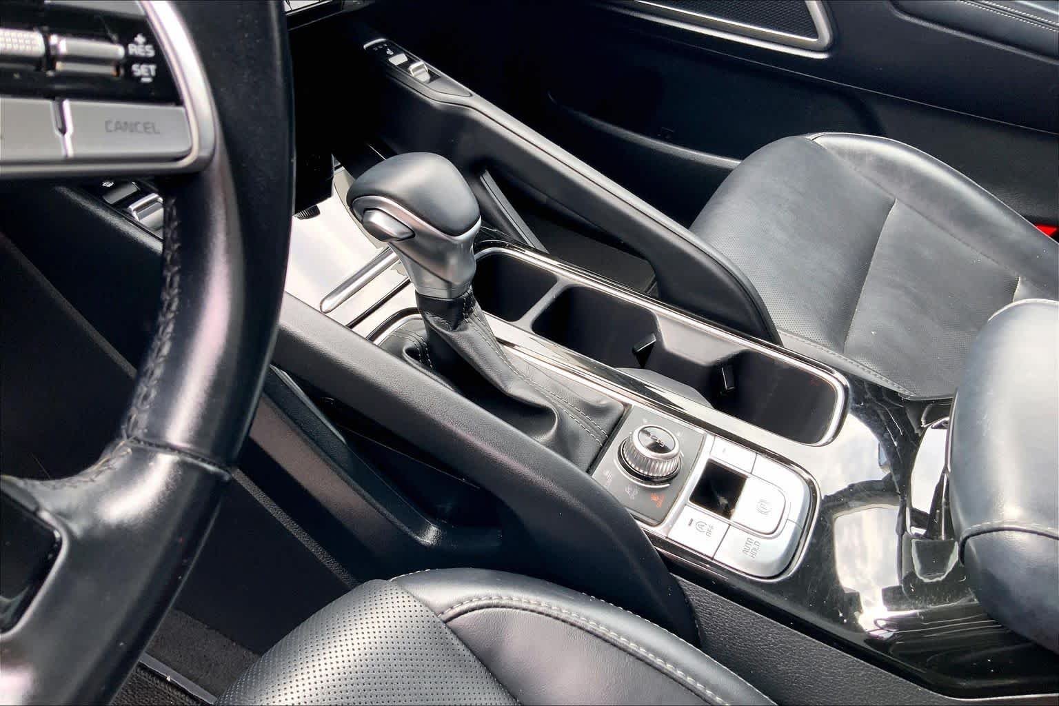 Used 2022 Dark Moss Kia S image 16