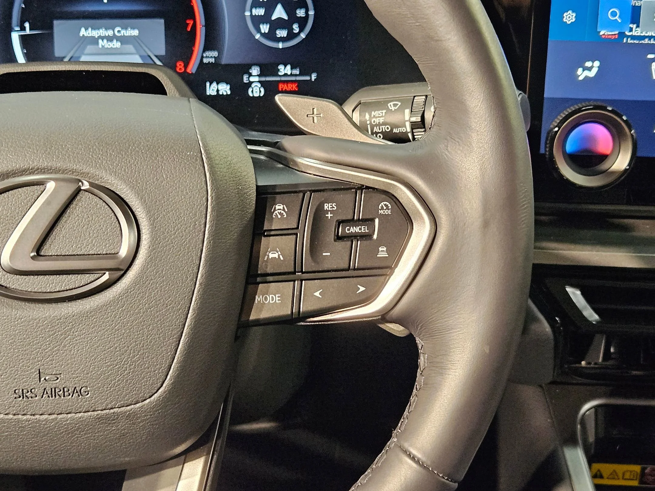 2025 Lexus TX Base - Photo 28