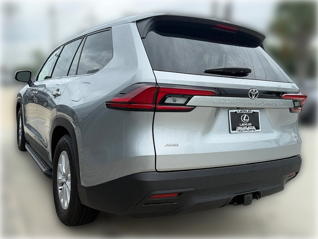 Used 2026 GRAY Toyota XLE image 6