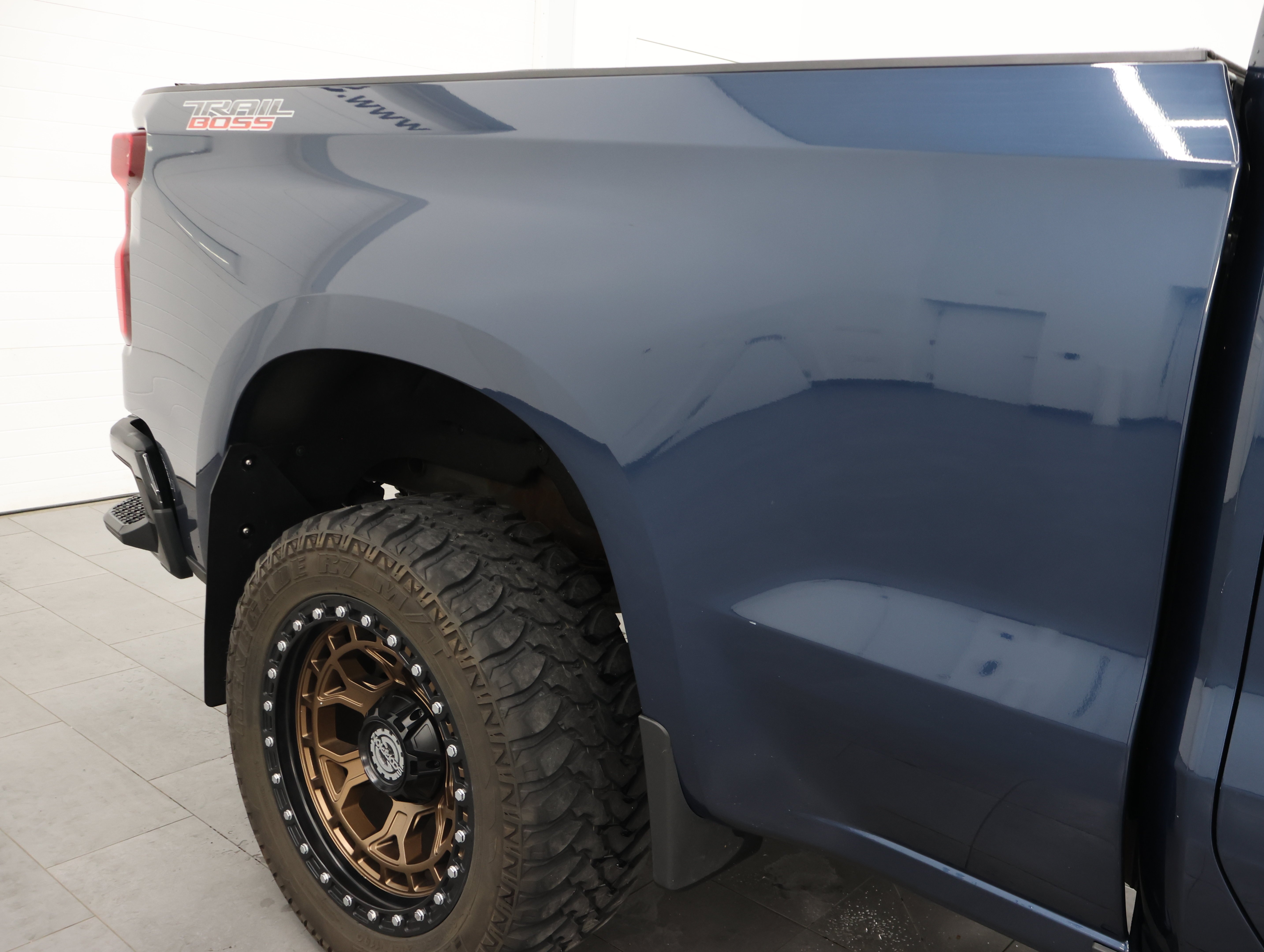 Used 2019 BLUE Chevrolet 4x4 Crew Cab Custom Trail Boss: CREW-LONG-CUSTOM-TRAIL BOSS-BACKUP CAM-Z71 image 24