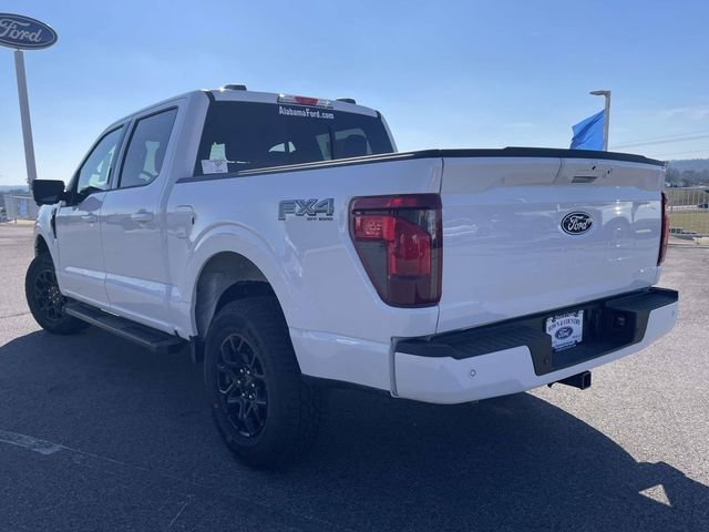 New 2026 Oxford White Ford XLT image 3