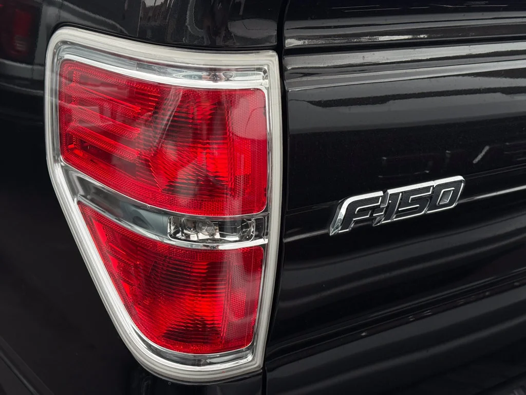 Used 2014  Ford XL image 28