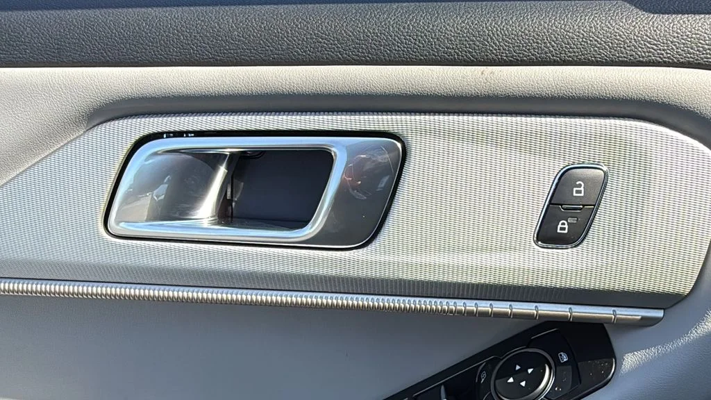 New 2026 Vapor Blue Metallic Ford Active image 18