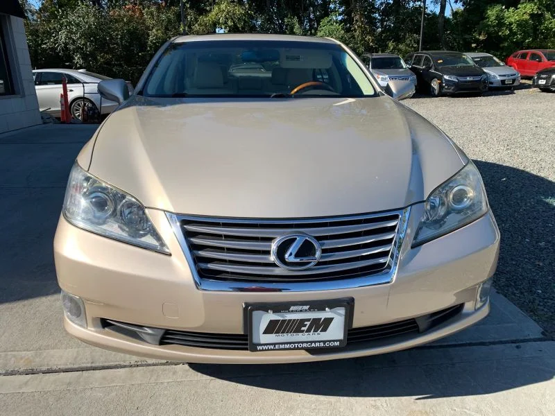 Used 2011 Gold Lexus ES 350 Sedan 4D image 28