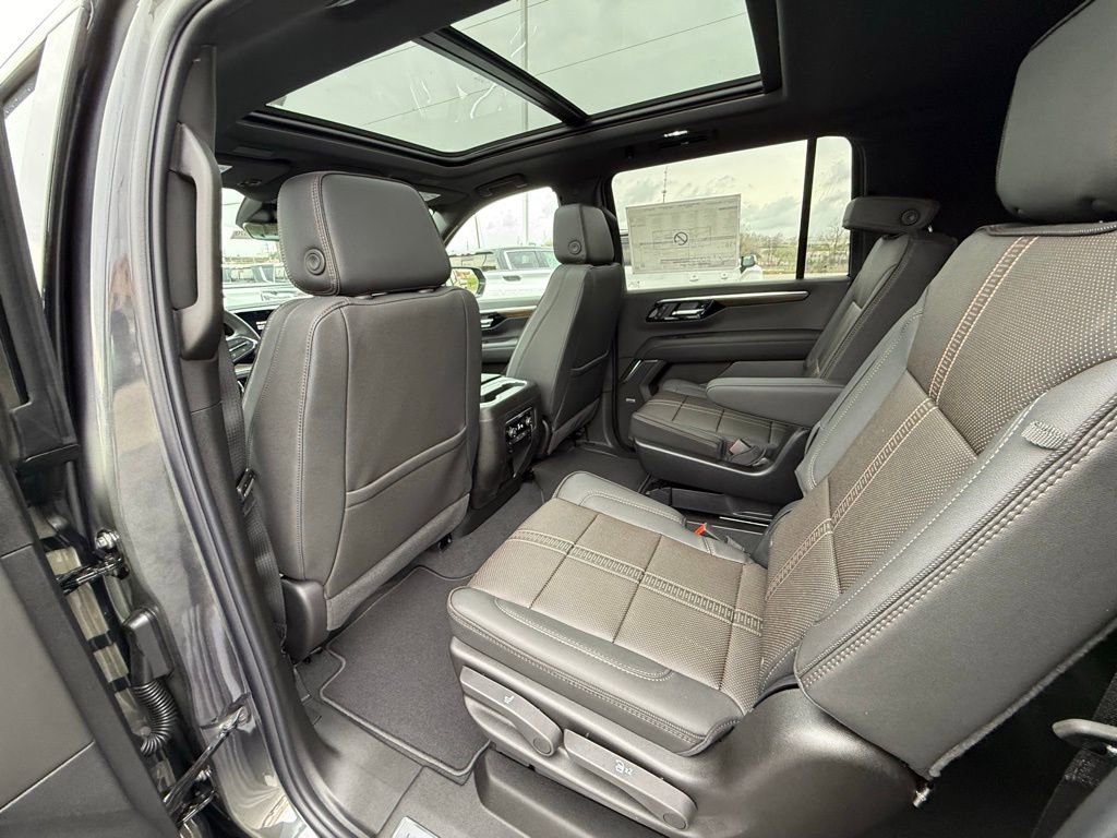 2026 Chevrolet Suburban High Country - Photo 16