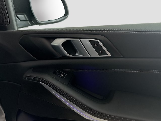 Used 2024 Skyscraper Grey Metallic BMW sDrive40i image 27