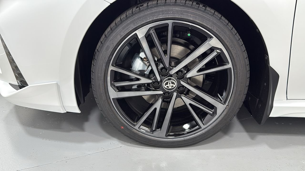 New 2026 Wind Chill Pearl <sup>1</sup> Toyota  XSE image 24