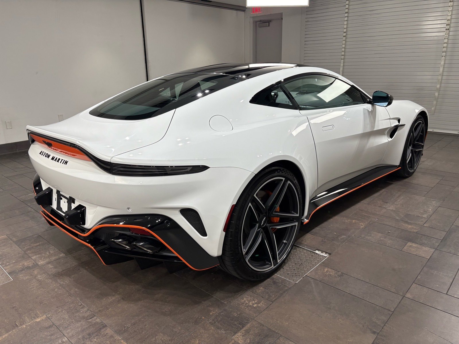 2026 Aston Martin Vantage Base - Photo 25