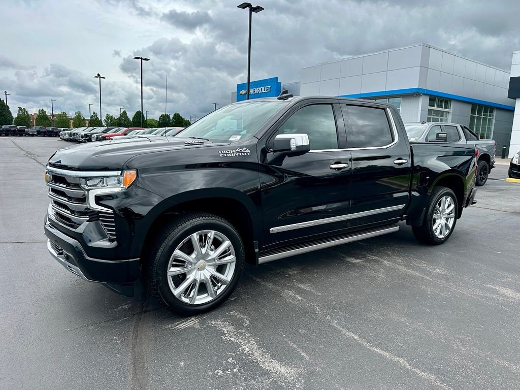 Used 2025 Black Chevrolet High Country image 8