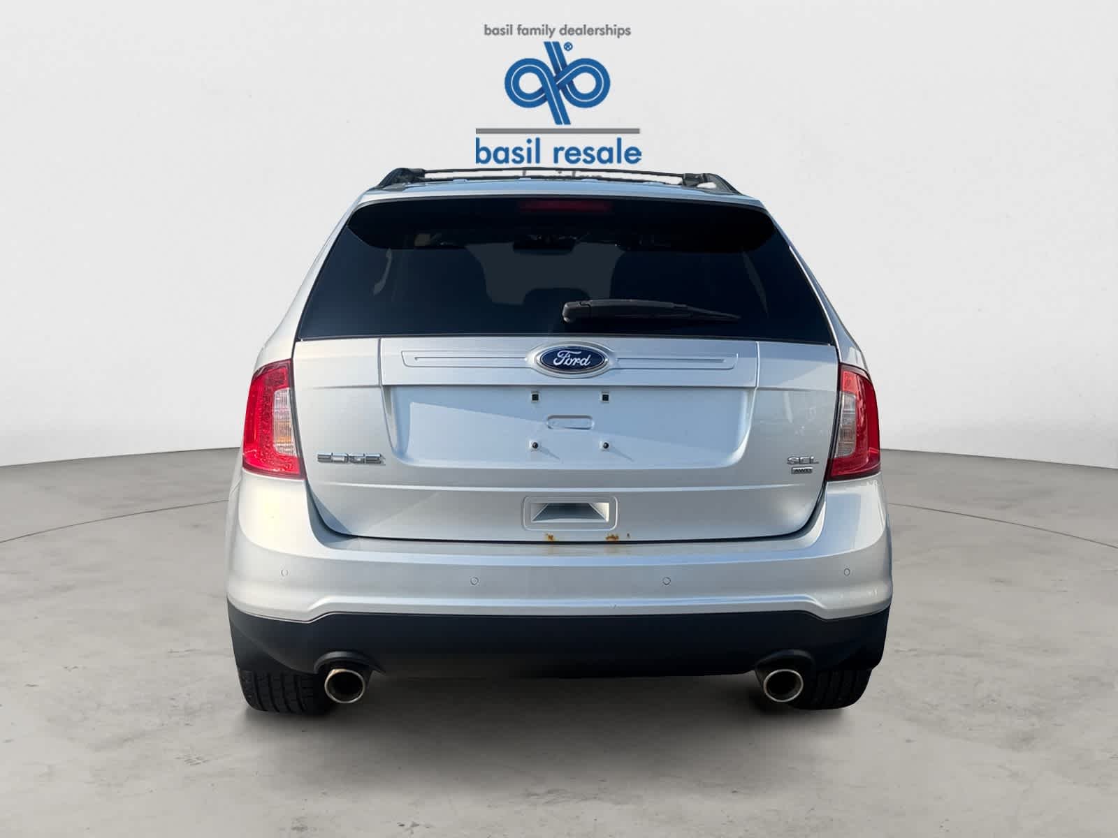 Used 2014 Ingot Silver Metallic Ford SEL image 5