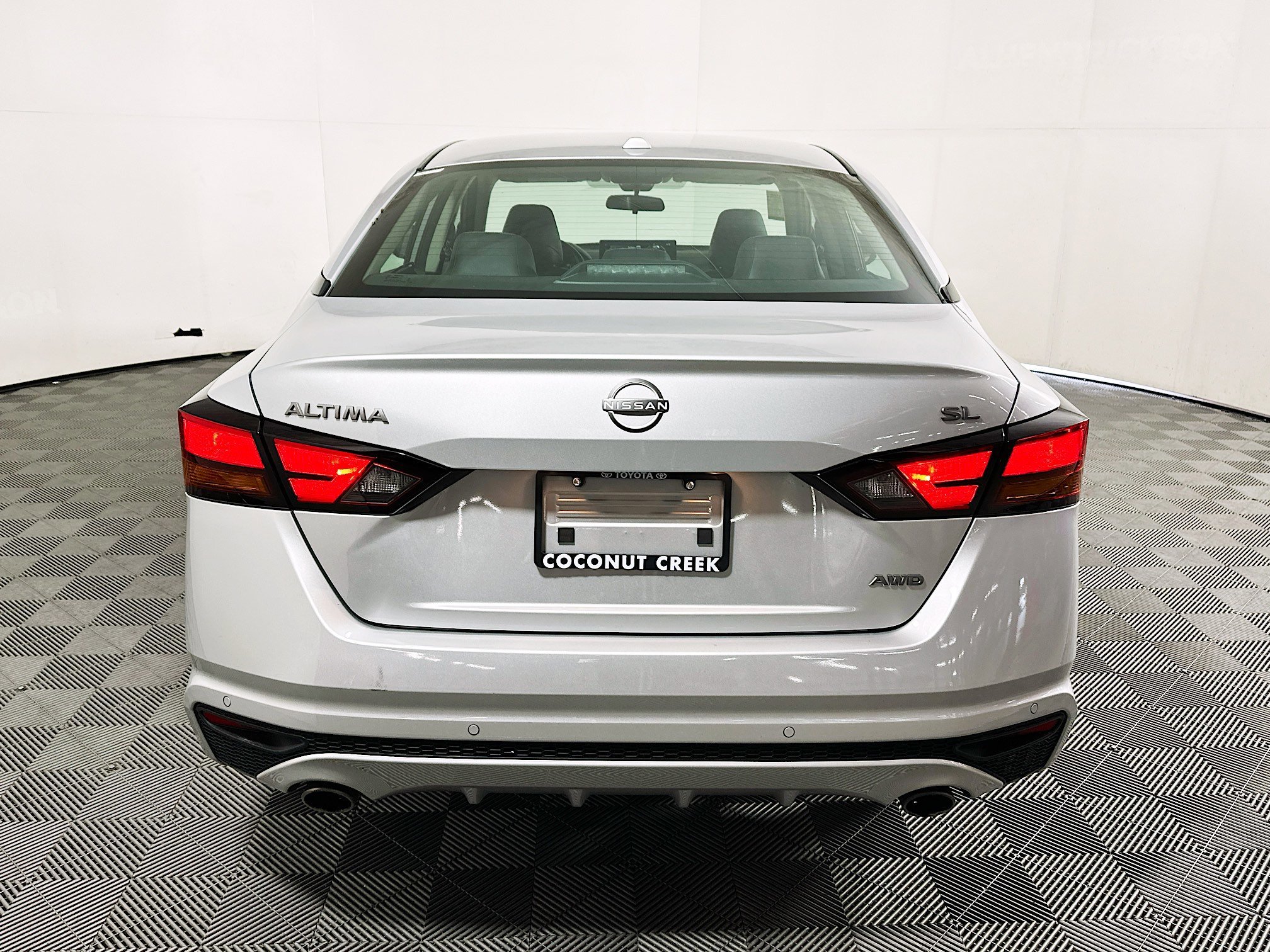 2024 Nissan Altima thumbnail 6